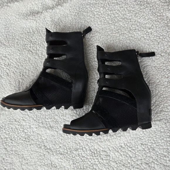 Sorel Joanie Gladiator Leather Wedge Sandals Women's Size 6 Step out in style wi - Picture 1 of 11